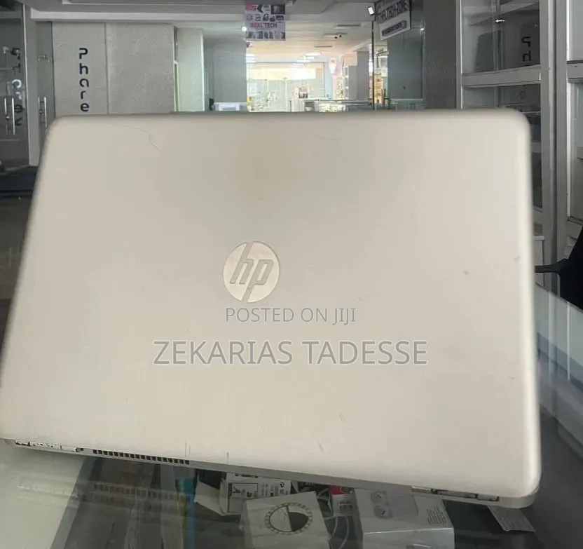 New Laptop HP Pavilion 14 8GB Intel Core i5 HDD 1T