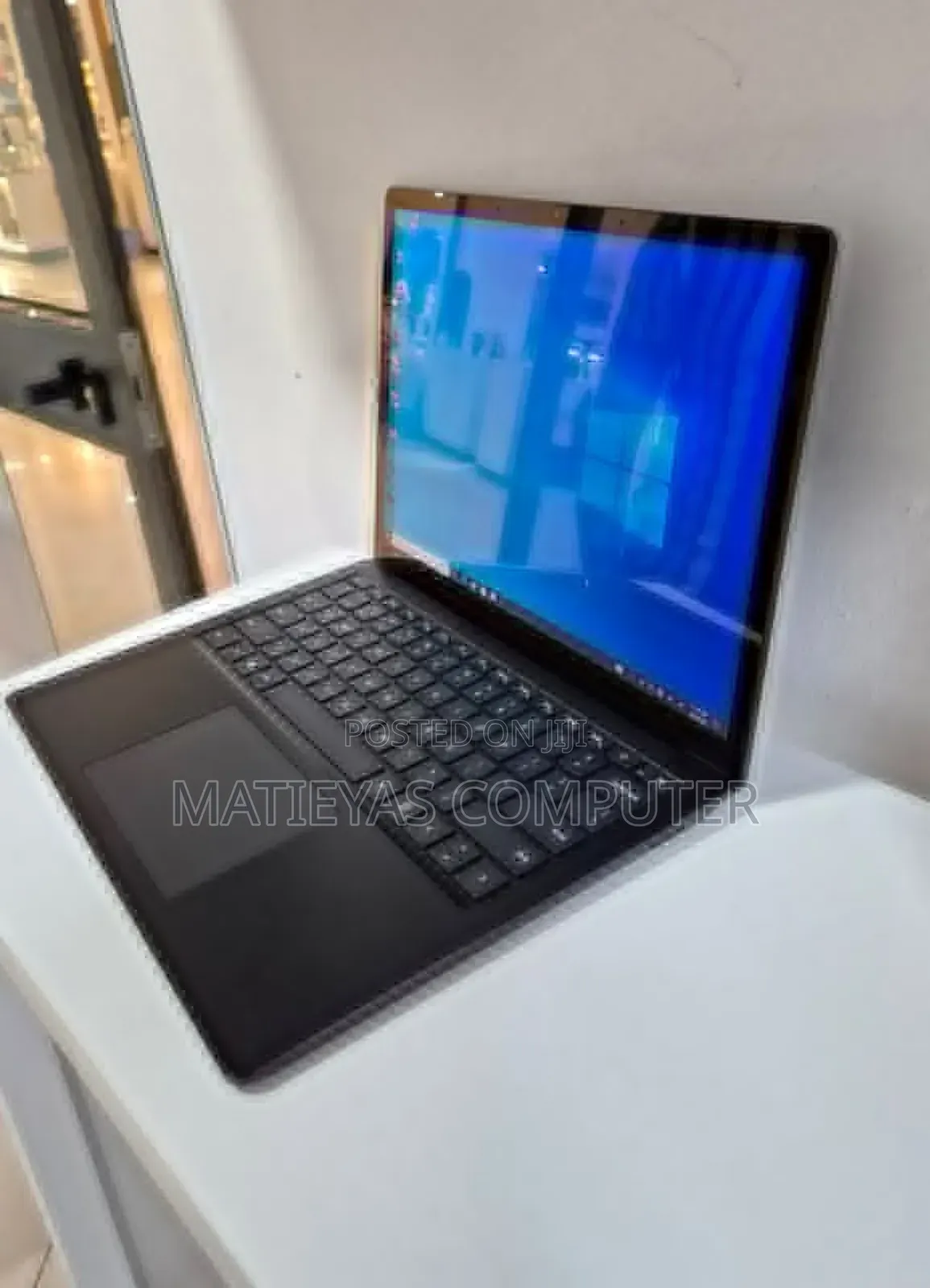New Laptop Microsoft Surface 16GB Intel Core i7 SSD 512GB