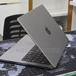 New Laptop Apple MacBook 8GB Apple M3 Pro SSD 512GB
