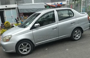 Toyota Platz 2005 Silver