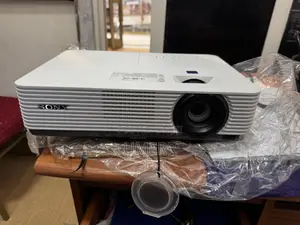 Projector VPL Dx221