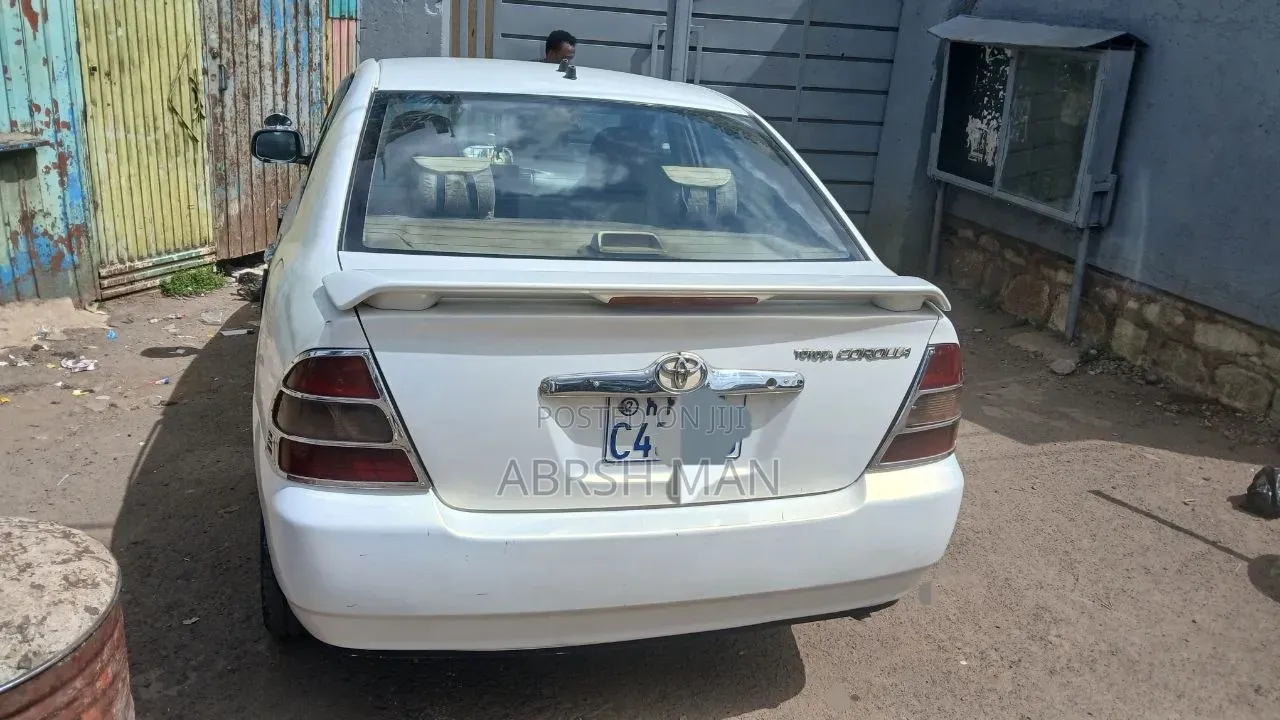 Toyota Corolla 2003 Ivory