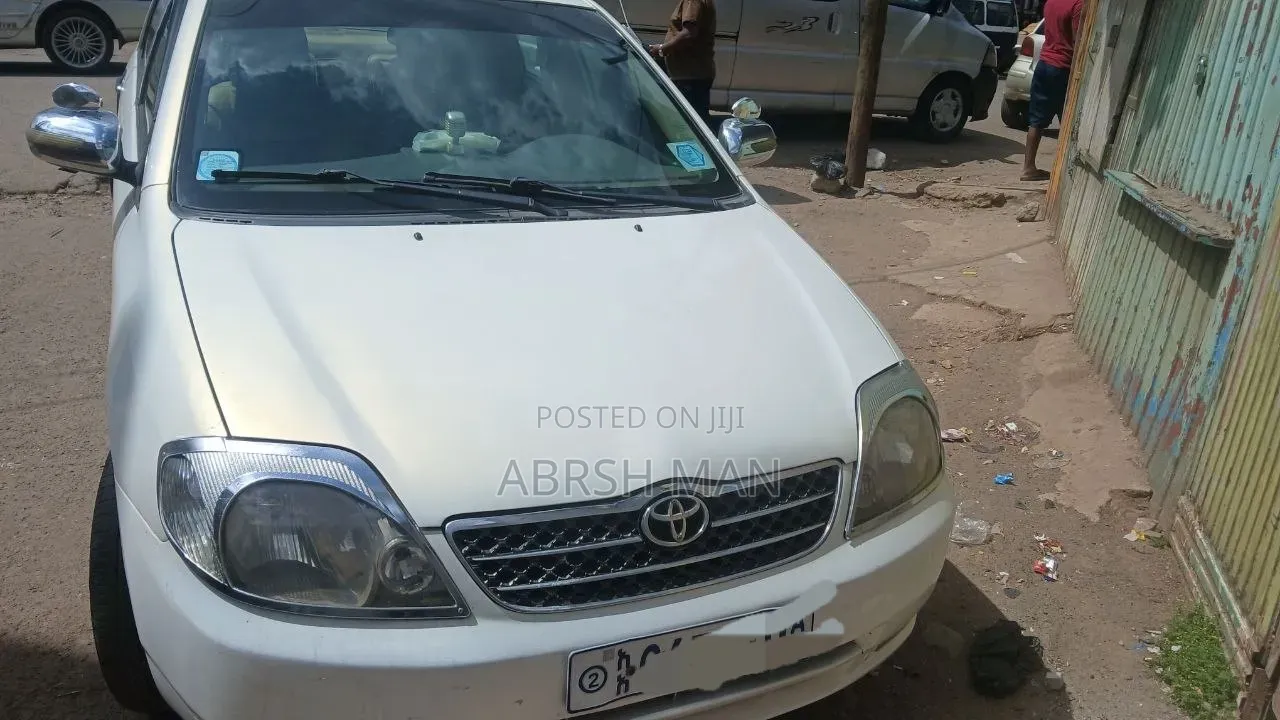 Toyota Corolla 2003 Ivory