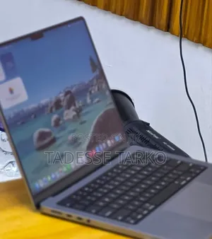 New Laptop Apple MacBook Pro 2021 M1 32GB Apple M1 Pro SSD 512GB