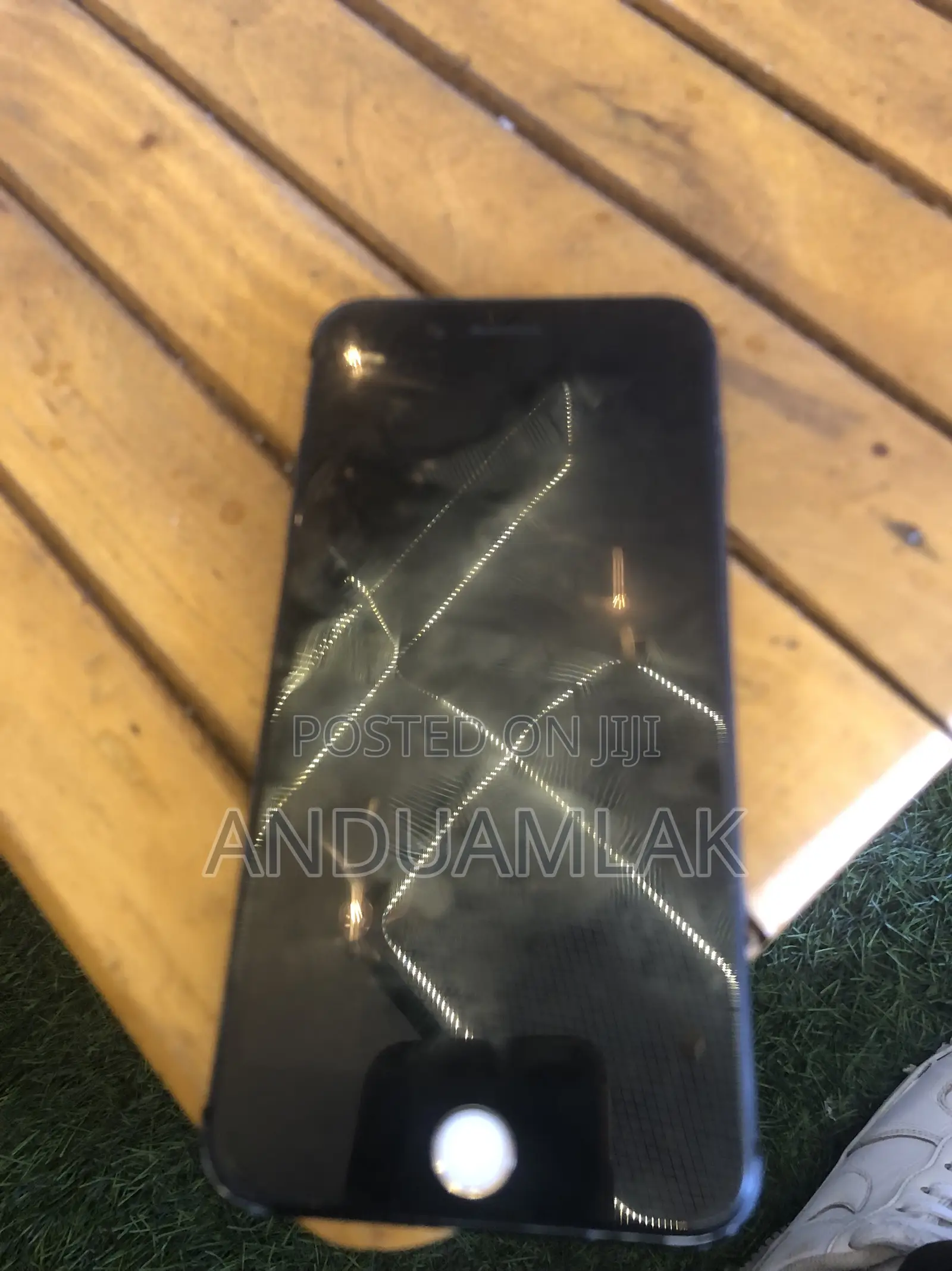Apple iPhone 8 Plus 64 GB Black