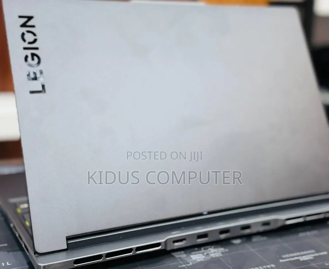 New Laptop Lenovo Legion 7 16GB Intel Core i7 SSD 512GB