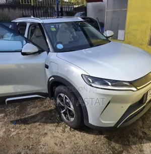 BYD Yuan Up 2025 Yellow