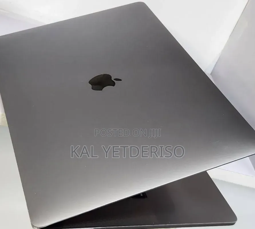 New Laptop Apple MacBook Pro 2019 16GB Intel Core i9 SSD 512GB