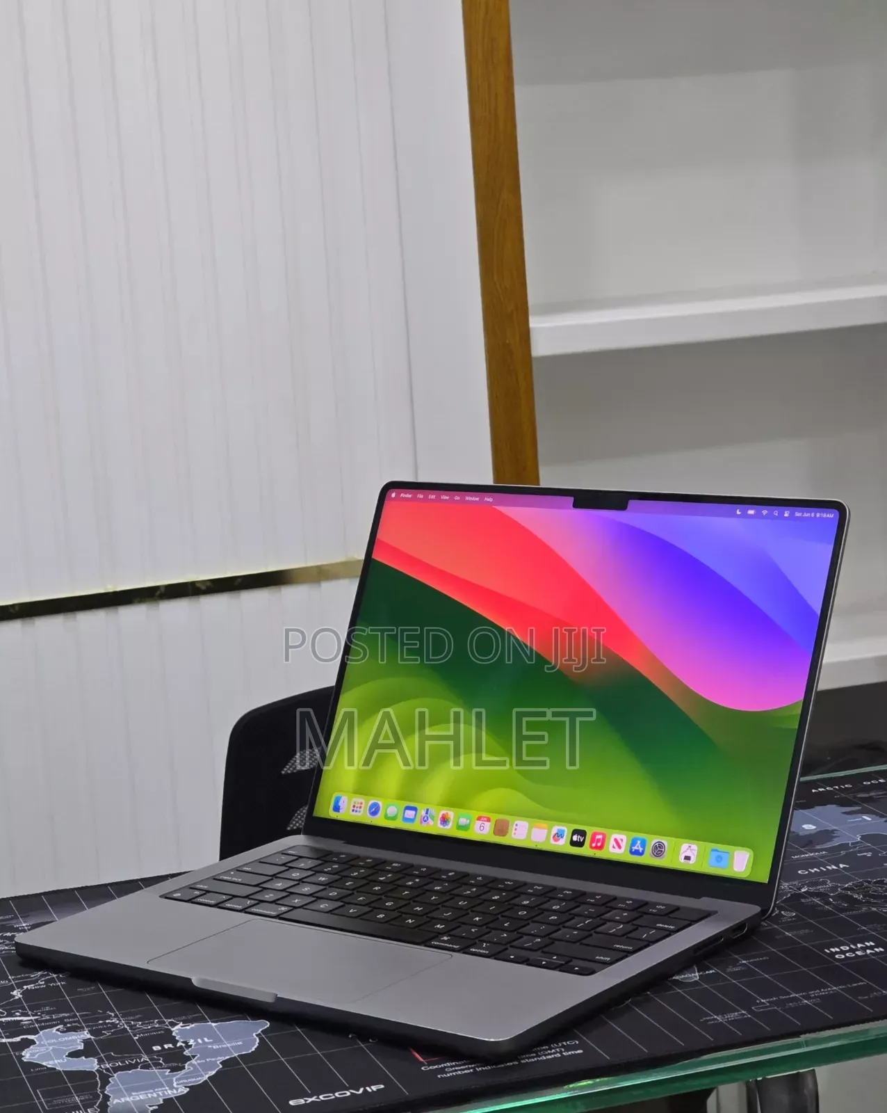 New Laptop Apple MacBook Pro 2023 M3 8GB Intel Core i7 SSD 512GB