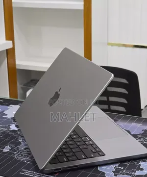 New Laptop Apple MacBook Pro 2023 M3 8GB Intel Core i7 SSD 512GB