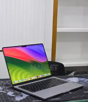 New Laptop Apple MacBook Pro 2023 M3 8GB Intel Core i7 SSD 512GB