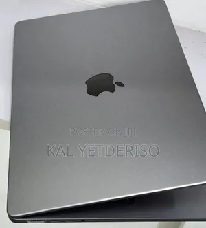 New Laptop Apple MacBook Pro 2019 16GB Intel Core i9 SSD 512GB