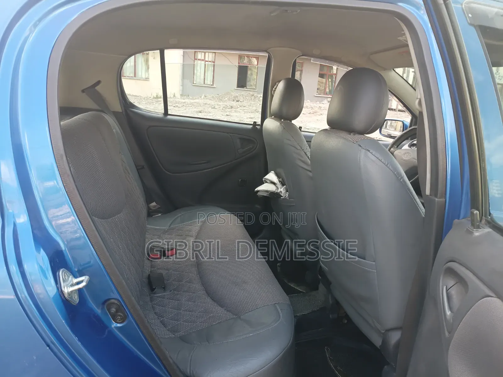 Toyota Vitz 2001 Blue
