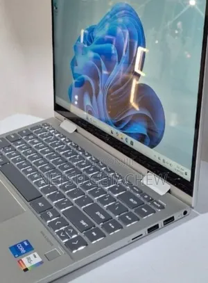New Laptop HP Envy X360 8GB Intel Core i5 SSD 512GB