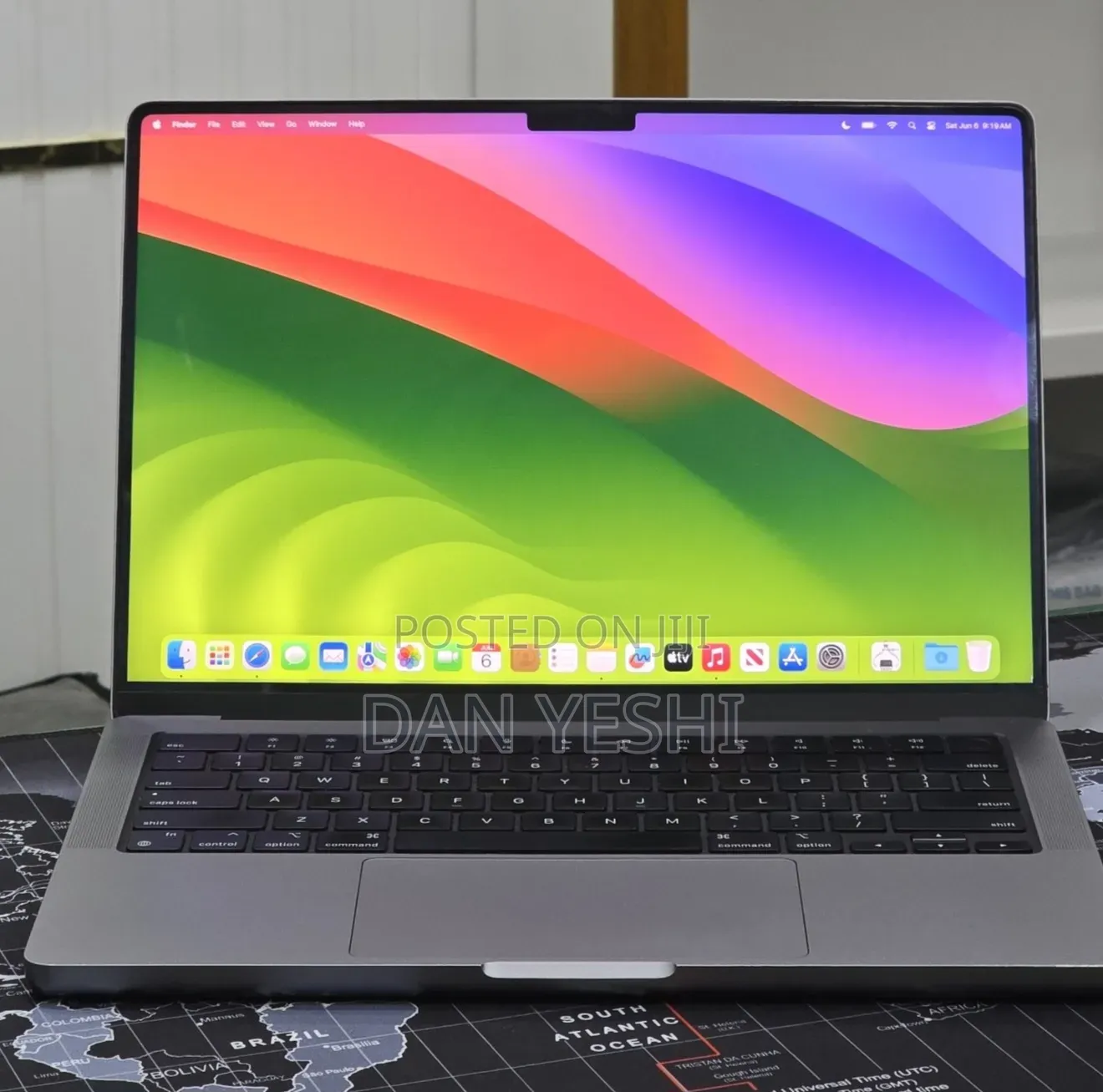New Laptop Apple MacBook Pro 8GB Apple M3 SSD 512GB