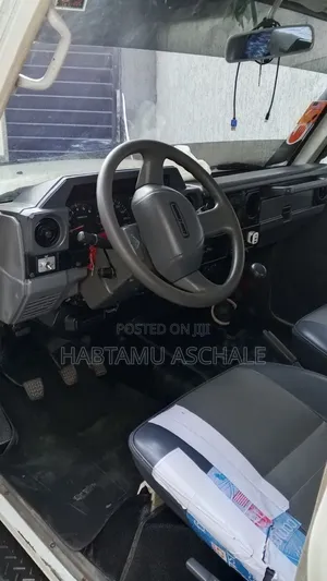 Toyota Land Cruiser 2009 White
