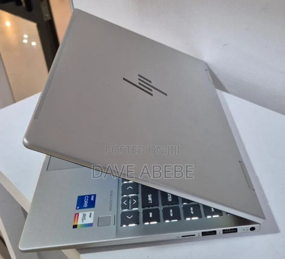 New Laptop HP Envy X360 8GB Intel Core i5 SSD 512GB