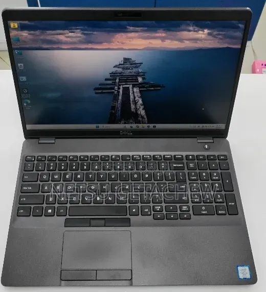 New Laptop Dell Precision 3541 16GB Intel Core i7 SSD 512GB