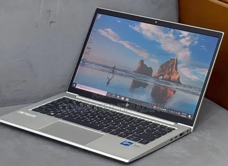 New Laptop HP EliteBook 830 G8 16GB Intel Core i7 SSD 512GB