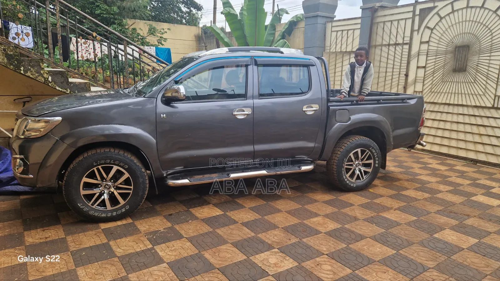 Toyota Hilux 2014 Black