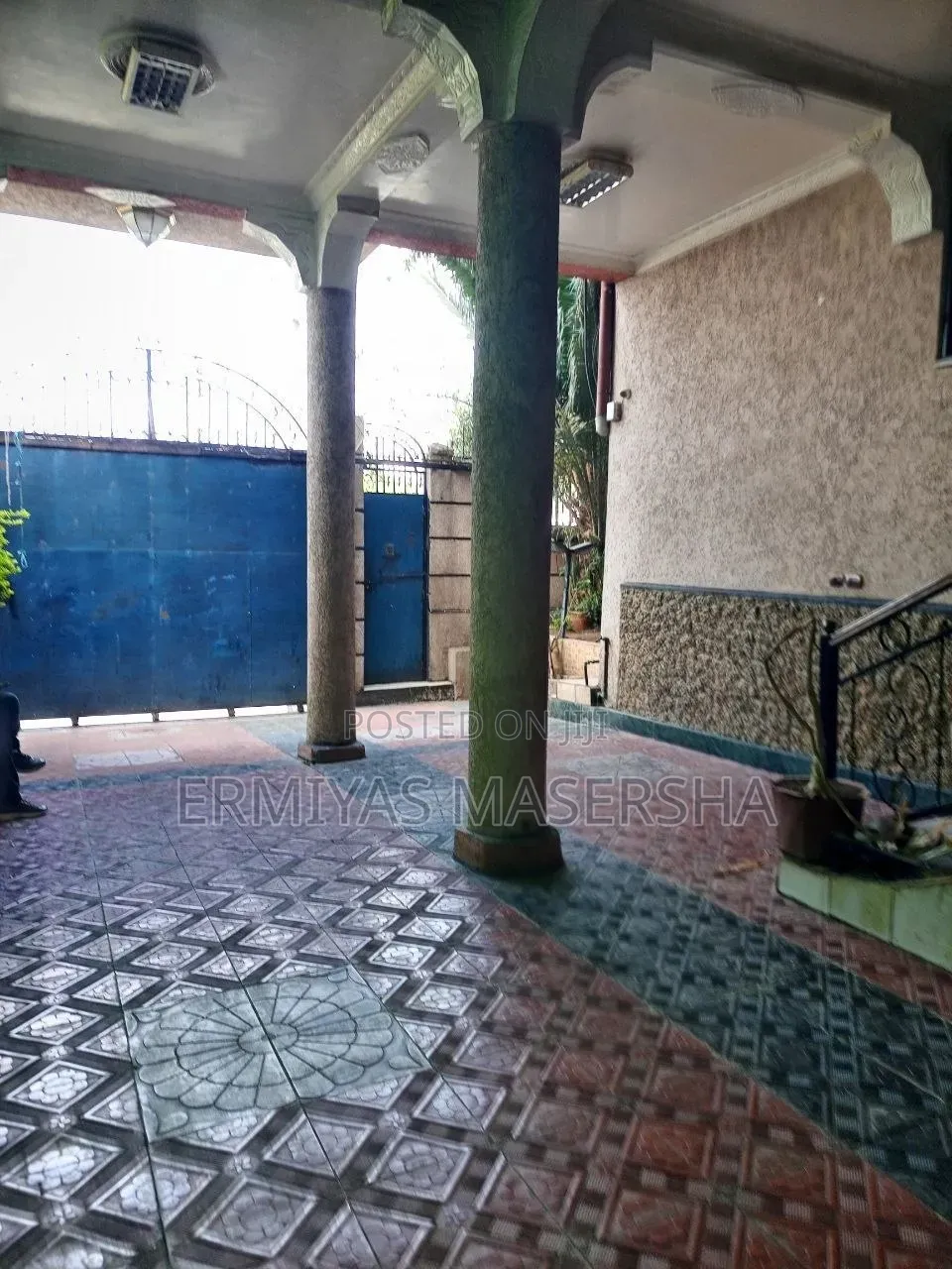 Furnished 9bdrm House in Yeka for sale