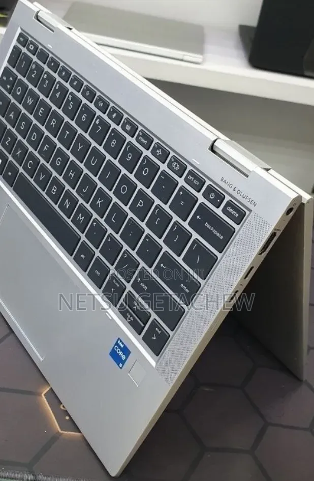 New Laptop HP EliteBook x360 1030 G8 16GB Intel Core i5 SSD 512GB