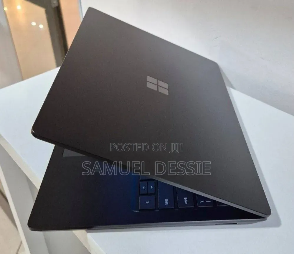 New Laptop Microsoft Surface Laptop 5 16GB Intel Core i7 SSD 512GB