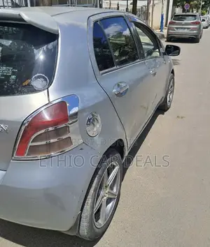 Toyota Yaris 2006 Gray