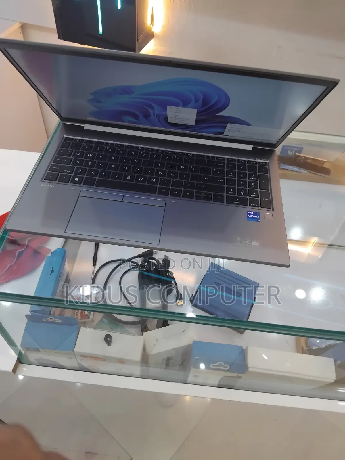 New Laptop HP ZBook Power G7 16GB Intel Core i7 SSD 512GB