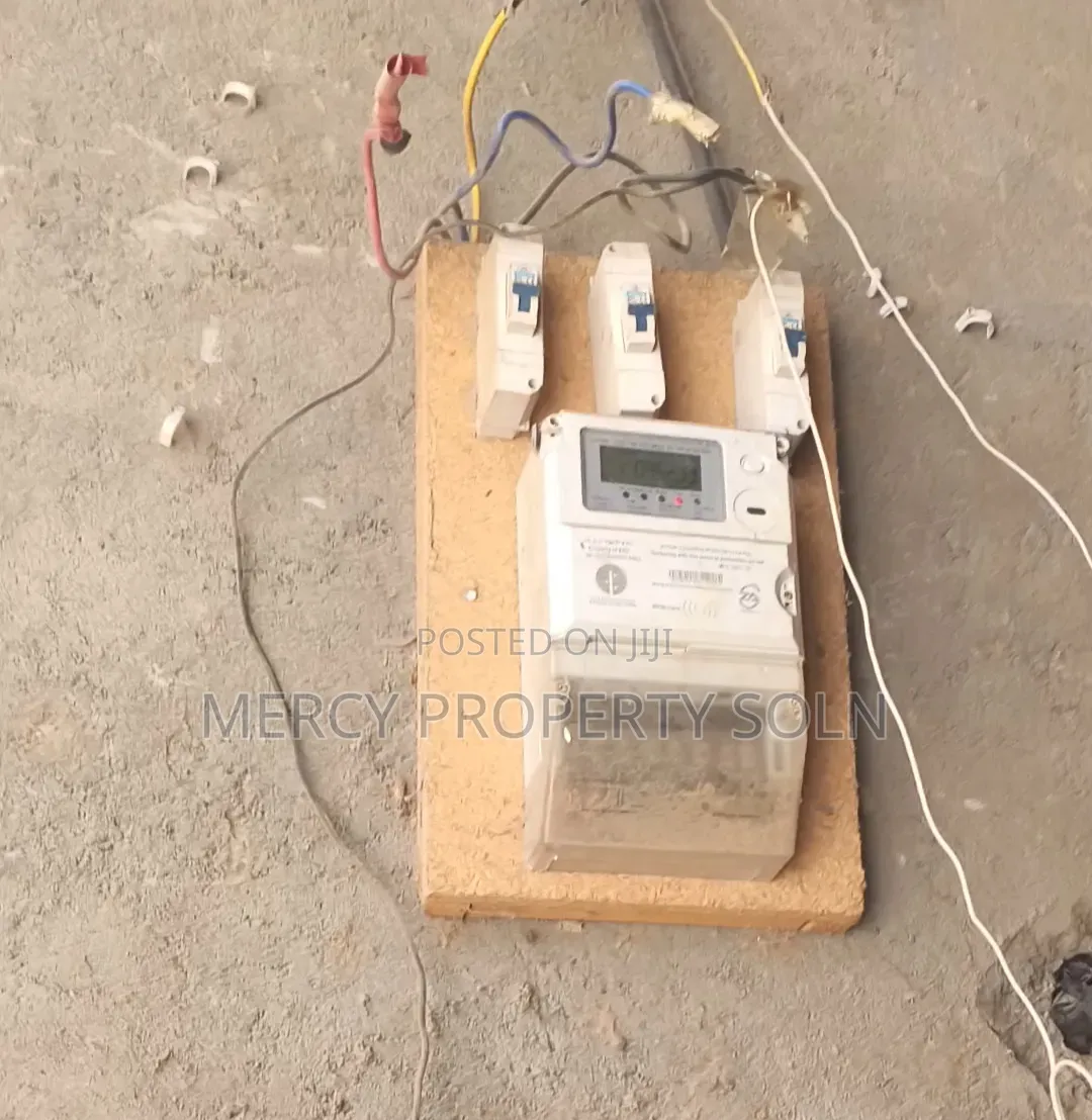 መጋዘን ኪራይ ሲምሲ ፊጋ አከባቢ 3phase ቆጣሪ እና ቢሮ ያለው