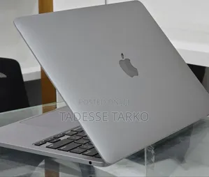 New Laptop Apple MacBook Pro 2020 M1 8GB Apple M1 Pro SSD 512GB