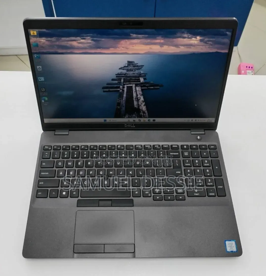 New Laptop Dell Precision 3541 16GB Intel Core i7 SSD 512GB