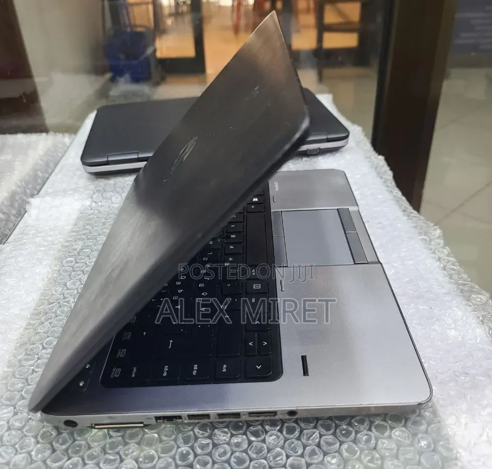 New Laptop HP EliteBook 840 4GB Intel Core i7 SSD 256GB