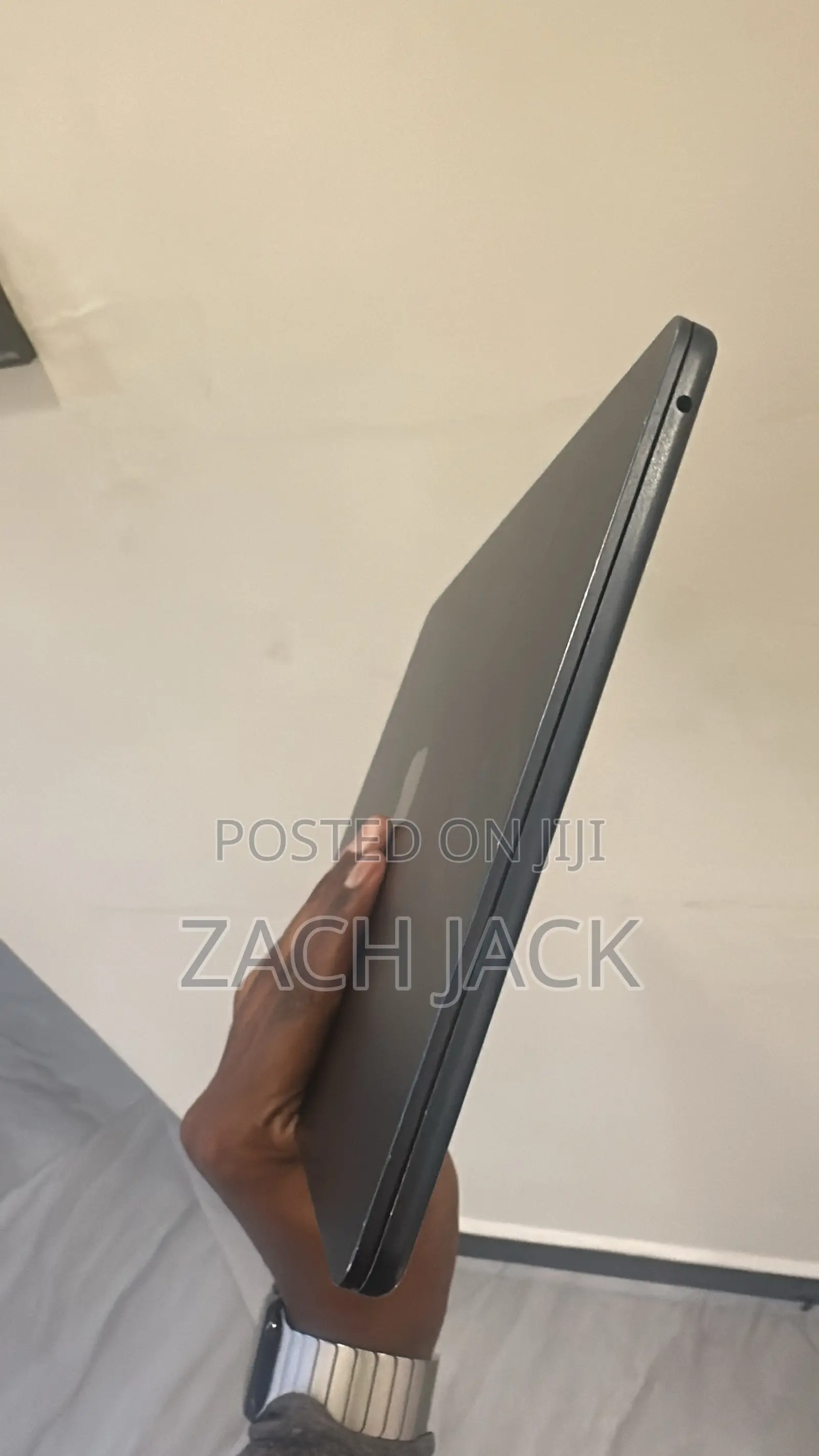 Laptop Apple MacBook Air 2022 M2 8GB Apple M2 SSD 256GB