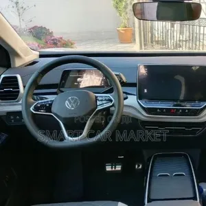 Volkswagen ID.6 2025 Gold
