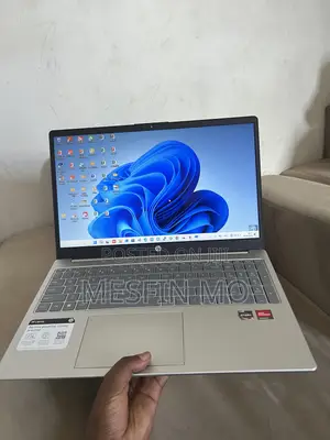New Laptop HP 250 G10 8GB AMD Ryzen 5 SSD 512GB
