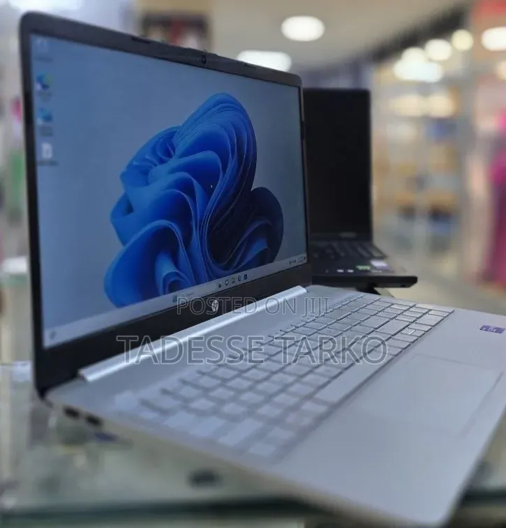 New Laptop HP Stream Notebook 16GB Intel Core i7 SSD 512GB