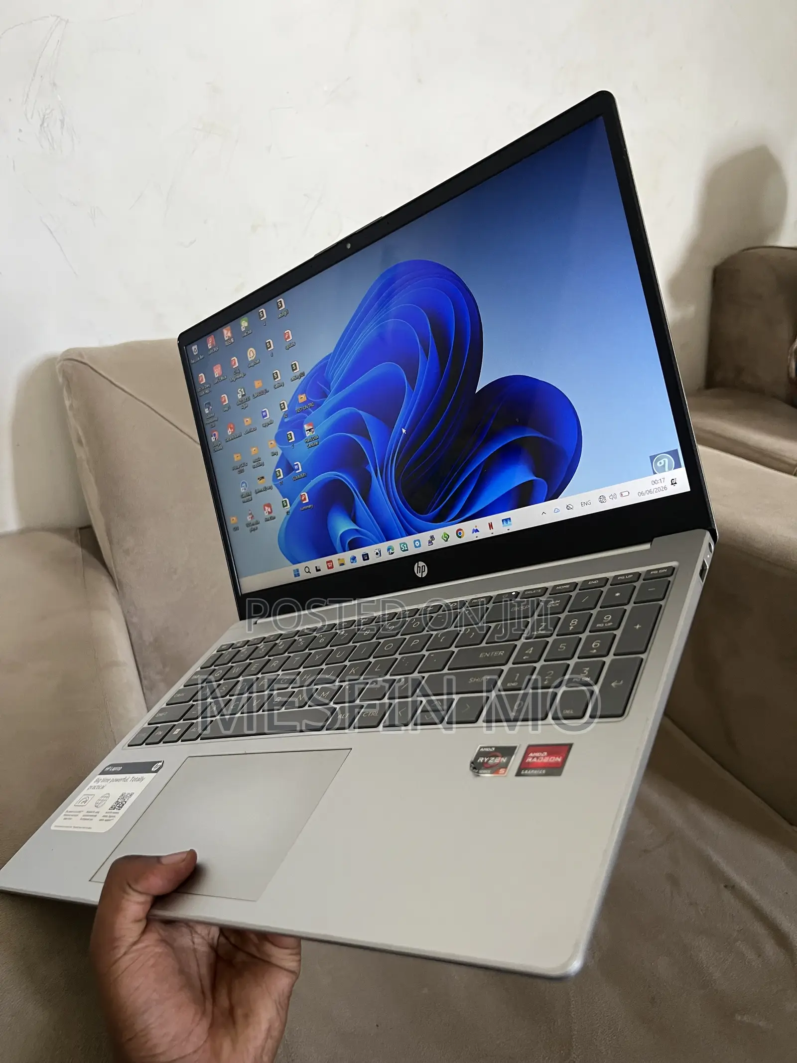 New Laptop HP 250 G10 8GB AMD Ryzen 5 SSD 512GB