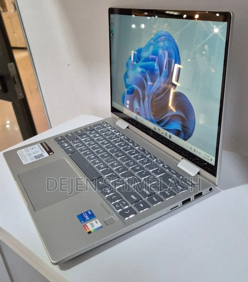 New Laptop HP Envy X360 8GB Intel Core i5 SSD 512GB