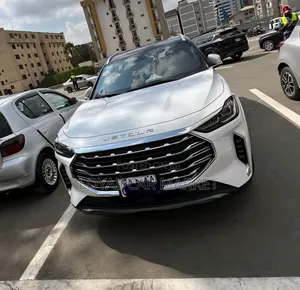 Jetour X70 Plus 2022 White