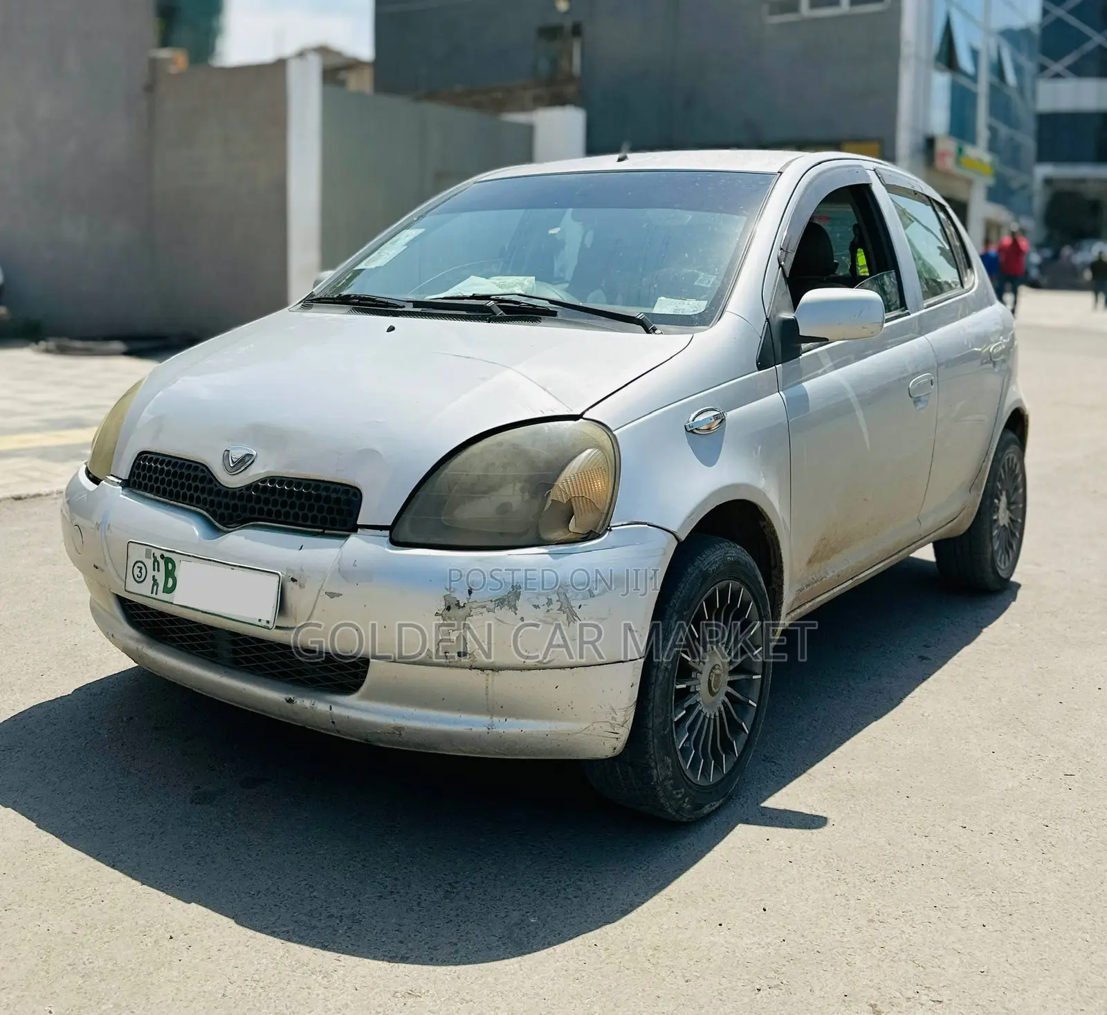 Toyota Vitz 2001 Silver