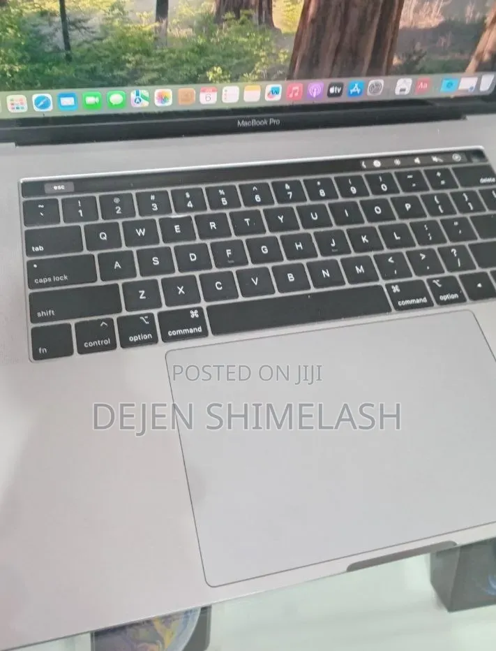 New Laptop Apple MacBook Pro 2019 32GB Intel Core i9 SSD 512GB