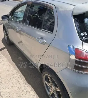 Toyota Yaris 2007 Gray
