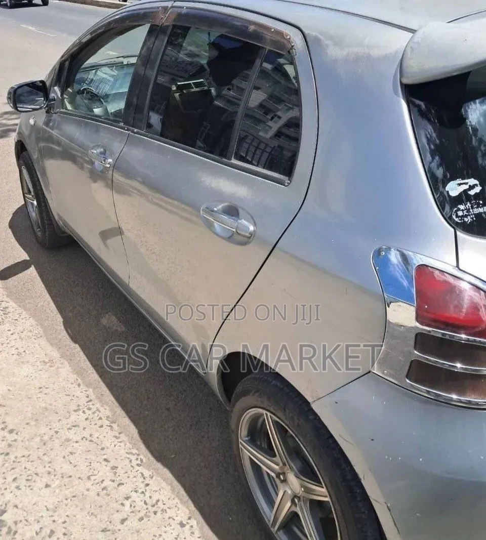 Toyota Yaris 2007 Gray