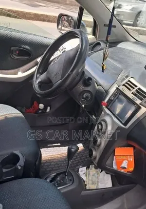 Toyota Yaris 2007 Gray