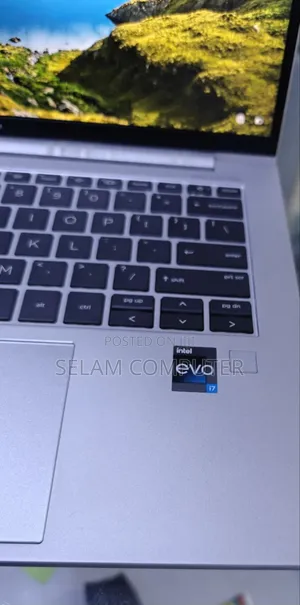 New Laptop HP EliteBook 830 G9 16GB Intel Core i7 SSD 512GB