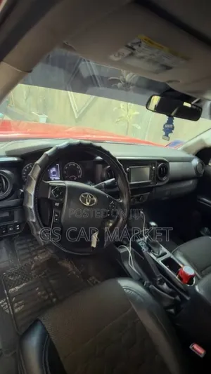 Toyota Tacoma 2018 Red