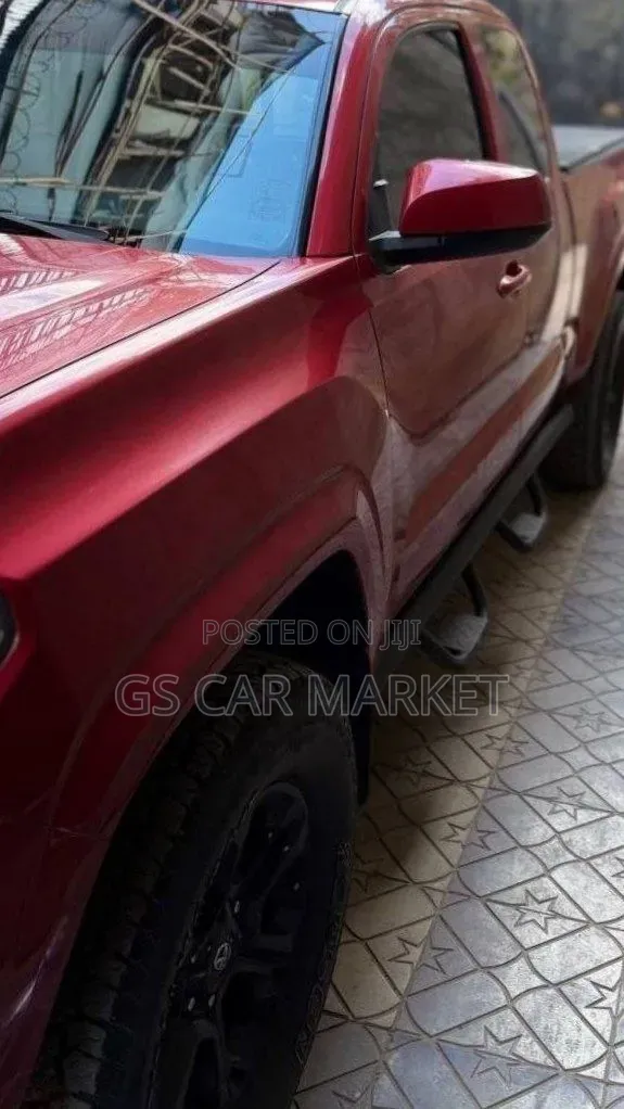Toyota Tacoma 2018 Red