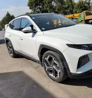 Hyundai Tucson XRT 2022 White