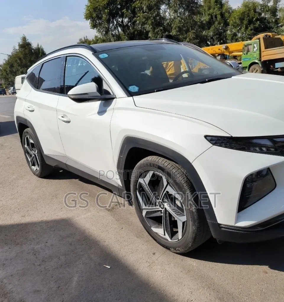 Hyundai Tucson XRT 2022 White
